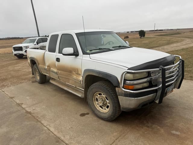 Image of Chevrolet 2500 equipment image 4