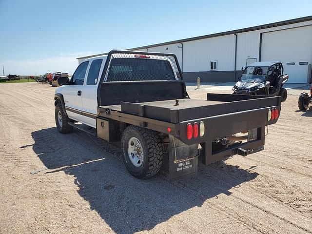 Image of Chevrolet 2500 equipment image 3