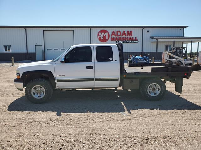 Image of Chevrolet 2500 equipment image 4