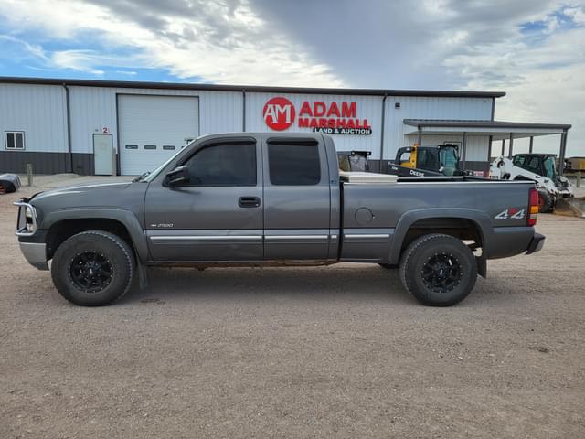 Image of Chevrolet 2500 equipment image 4