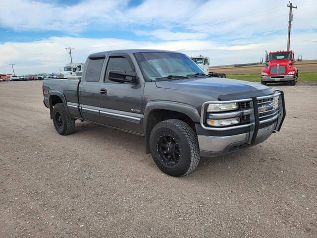 Image of Chevrolet 2500 equipment image 1