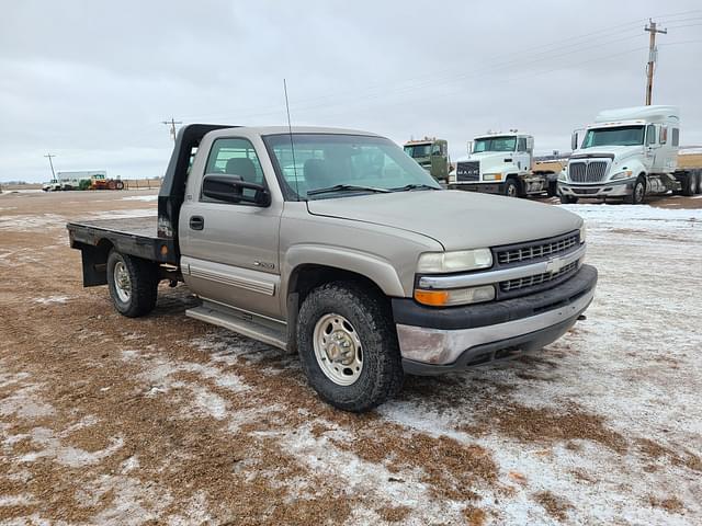 Image of Chevrolet 2500 equipment image 1