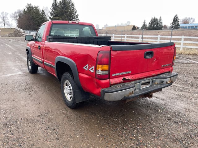 Image of Chevrolet 2500 equipment image 2