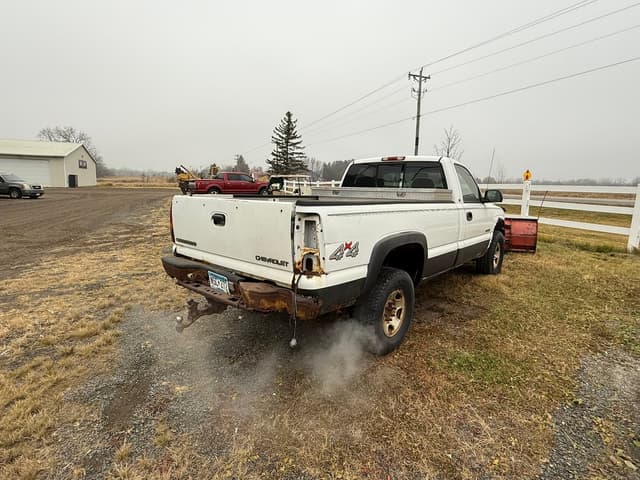 Image of Chevrolet 2500 equipment image 4