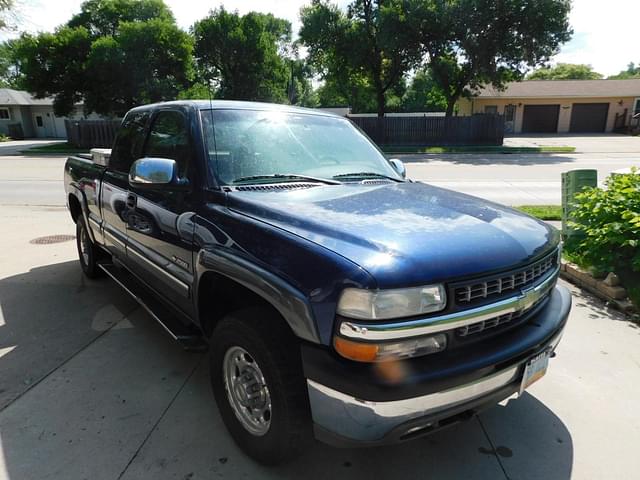 Image of Chevrolet 2500HD equipment image 1