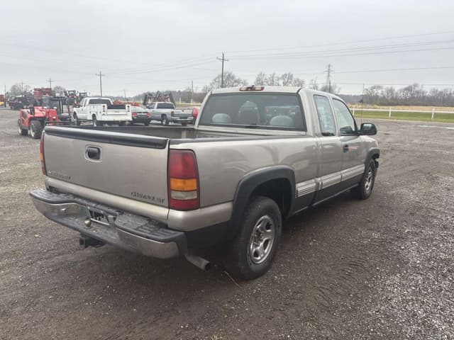 Image of Chevrolet 1500 equipment image 4