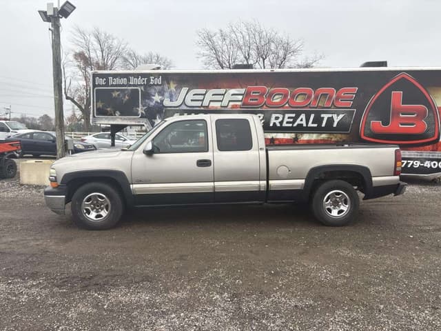 Image of Chevrolet 1500 equipment image 1