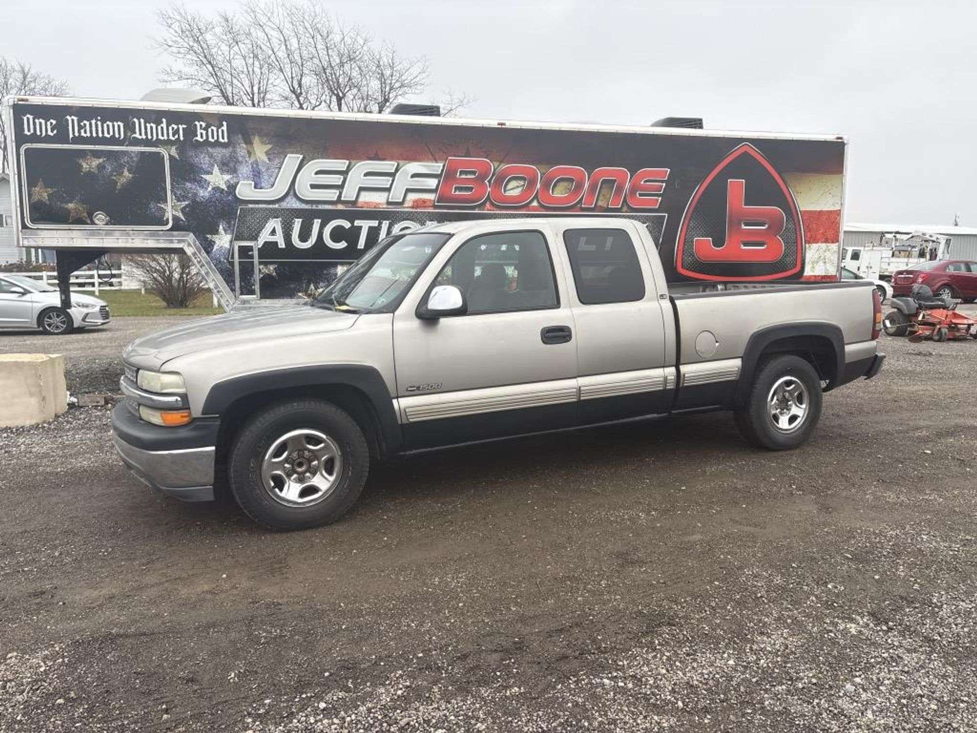 2000 Chevrolet 1500 Equipment Image0