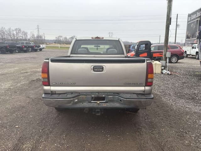 Image of Chevrolet 1500 equipment image 3