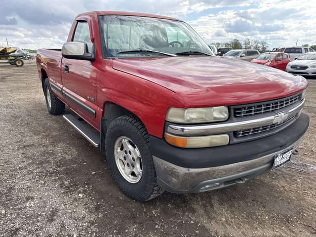 Image of Chevrolet 1500 equipment image 3