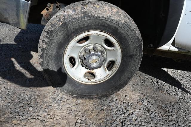 Thumbnail image Chevrolet 2500 16