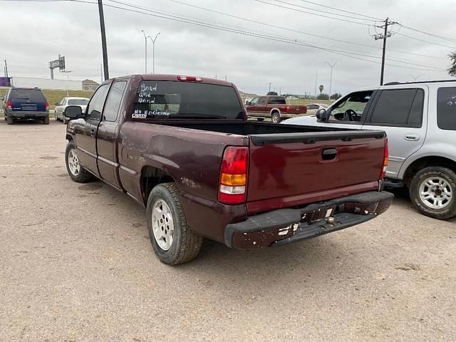 Image of Chevrolet Silverado equipment image 4