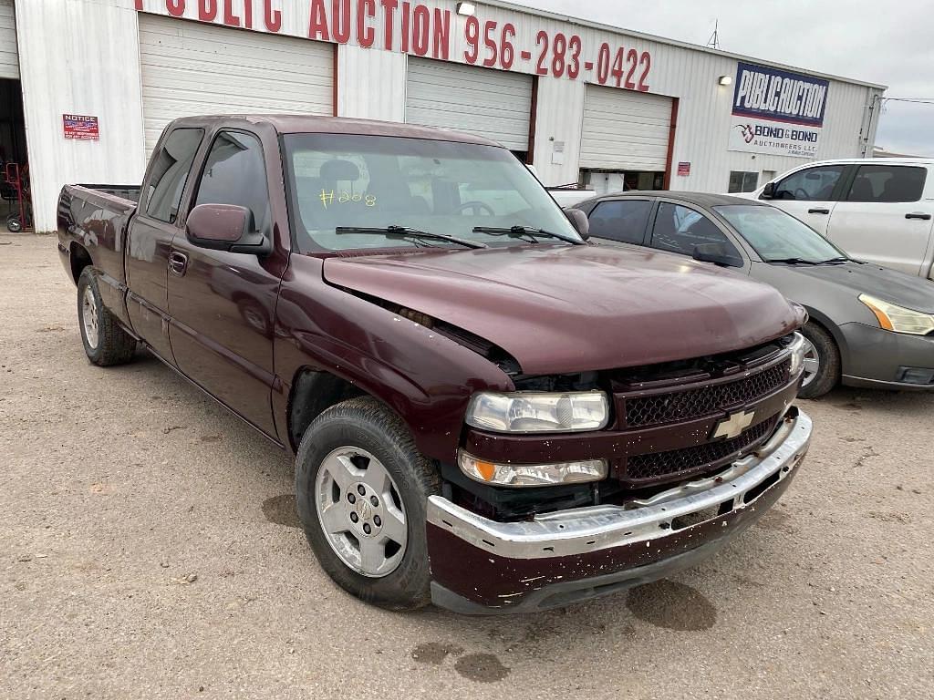 Image of Chevrolet Silverado Primary image