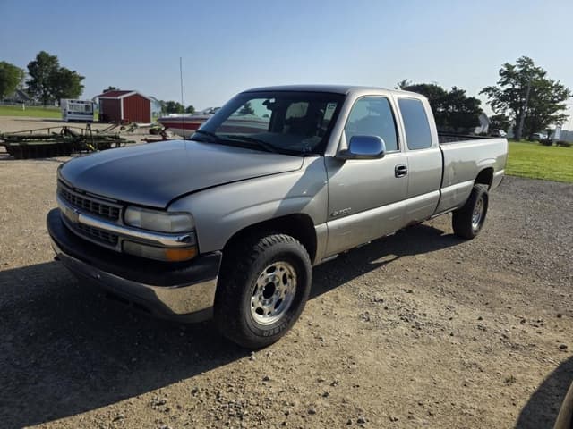 Image of Chevrolet 2500 equipment image 1
