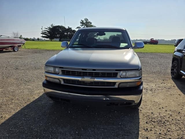 Image of Chevrolet 2500 equipment image 4