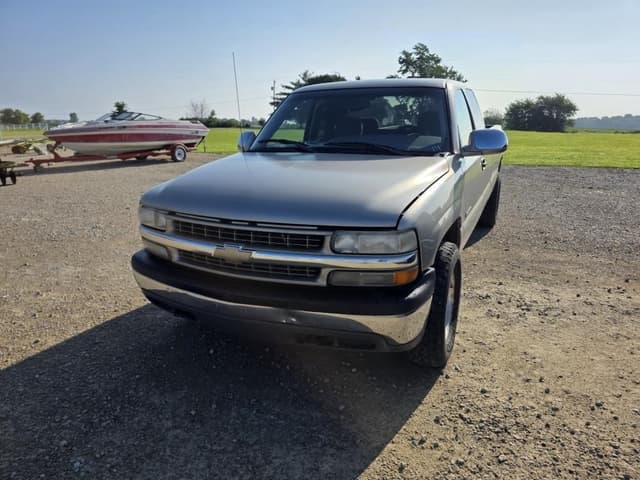 Image of Chevrolet 2500 equipment image 3