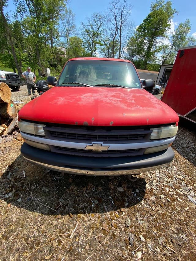 Image of Chevrolet 1500 equipment image 3
