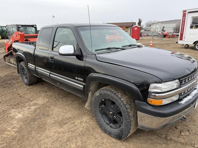 Image of Chevrolet 1500 equipment image 2