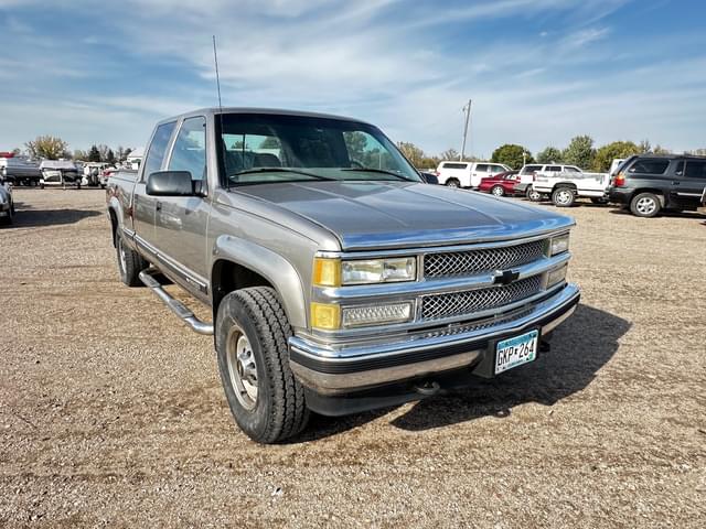 Image of Chevrolet 2500 equipment image 3
