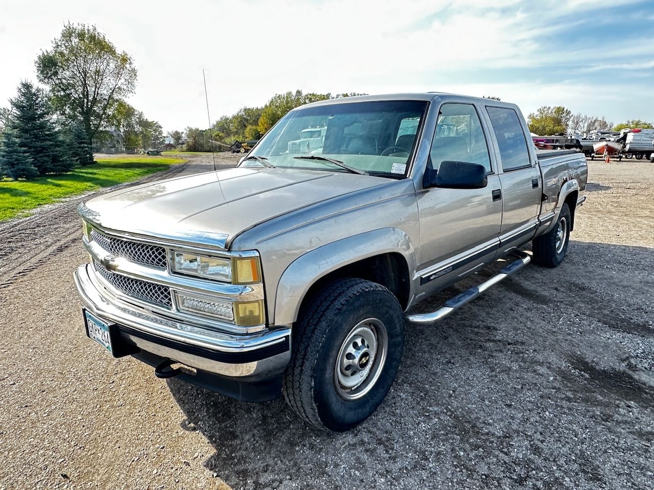 2000 Chevrolet 2500 Equipment Image0