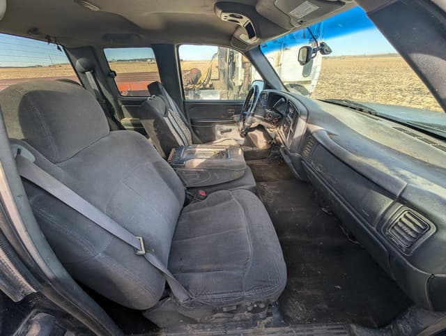 Image of Chevrolet 2500 equipment image 4