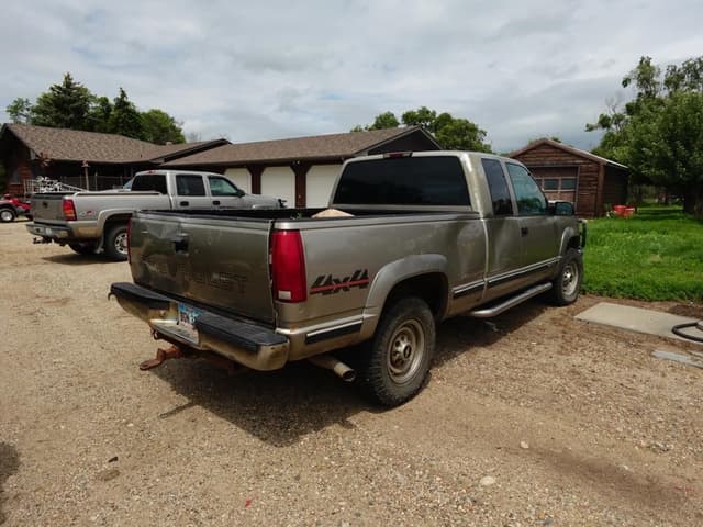 Image of Chevrolet 2500 equipment image 2