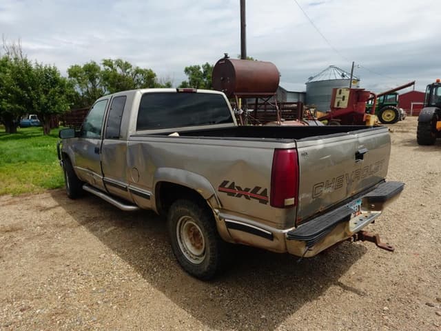 Image of Chevrolet 2500 equipment image 4