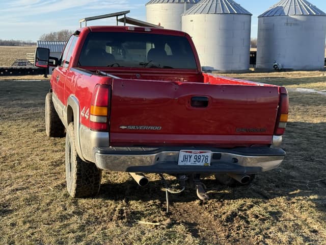 Image of Chevrolet 2500 equipment image 4