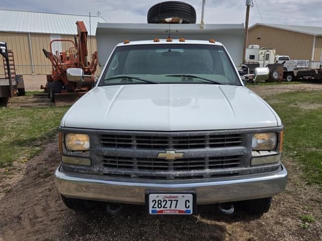 Image of Chevrolet 3500 equipment image 1
