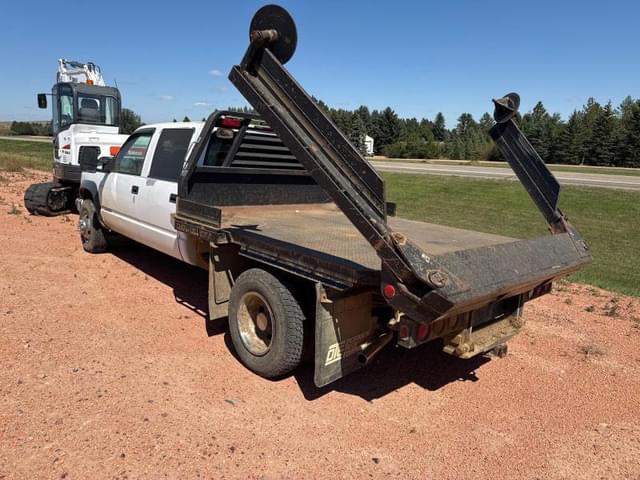 Image of Chevrolet 3500 equipment image 3