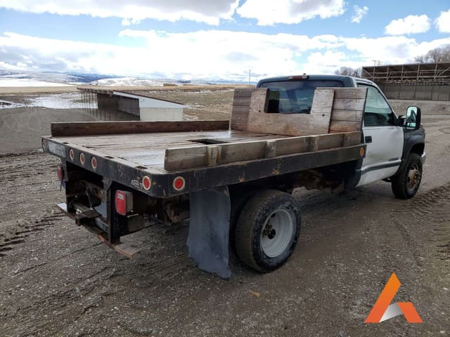 Image of Chevrolet 2500 equipment image 4