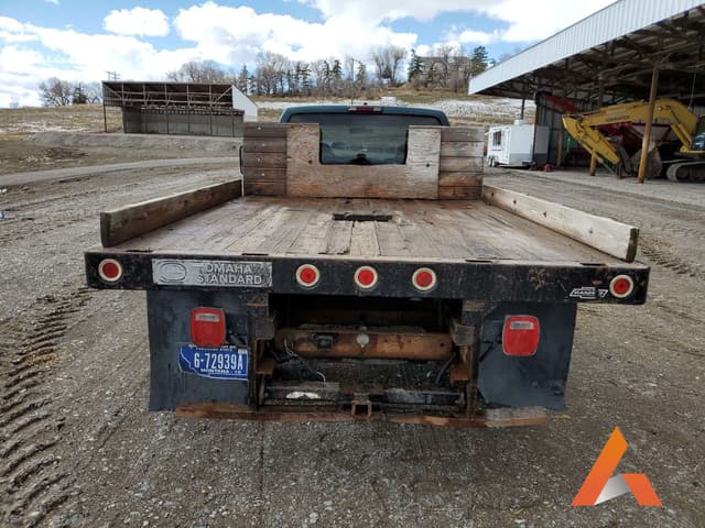 Image of Chevrolet 2500 equipment image 3