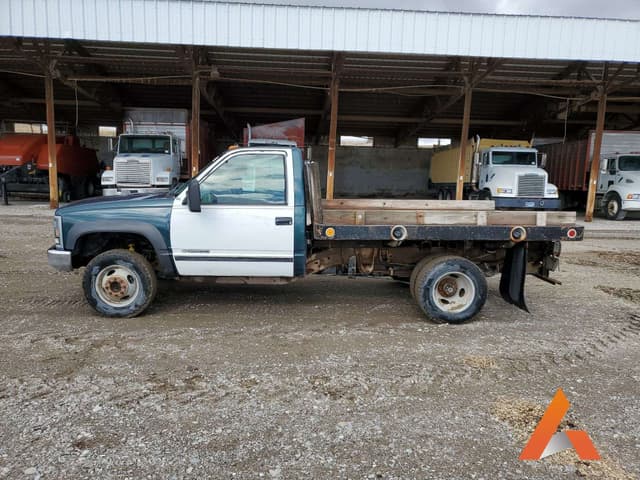 Image of Chevrolet 2500 equipment image 1