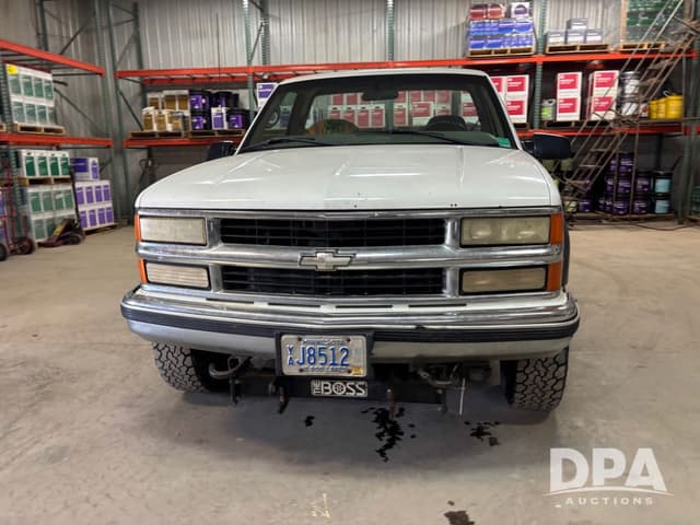 Image of Chevrolet 3500 equipment image 2