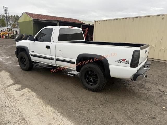 Image of Chevrolet 1500 equipment image 3