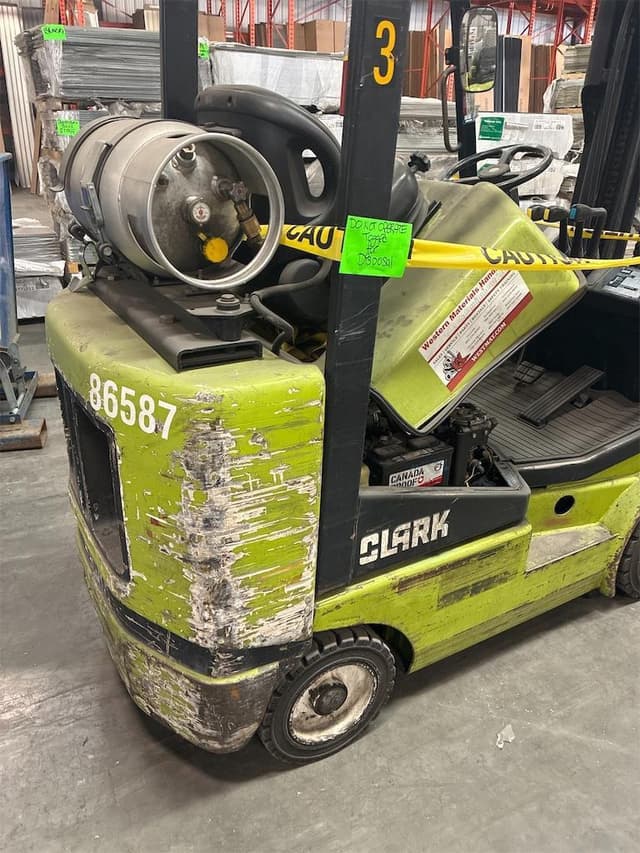 Image of Clark CGC25 equipment image 4