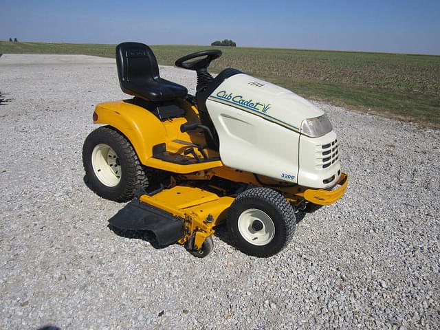 Image of Cub Cadet 3206 equipment image 4