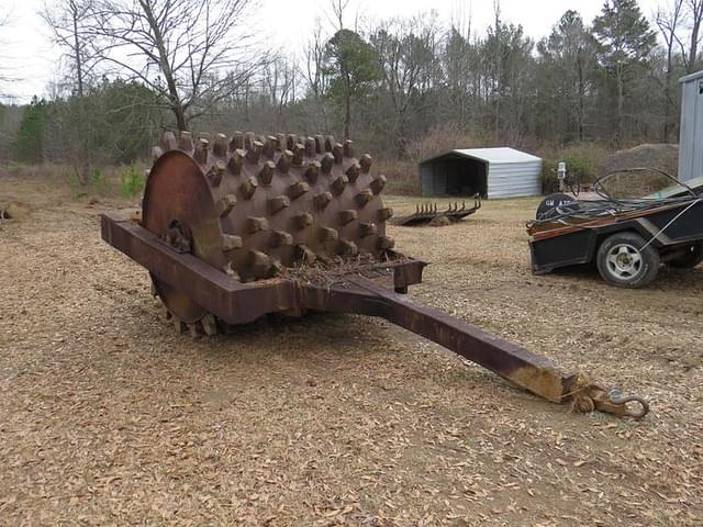 Image of Custom Built Towable Pad Foot Roller equipment image 1