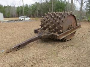 2000 Custom Built Towable Pad Foot Roller Image