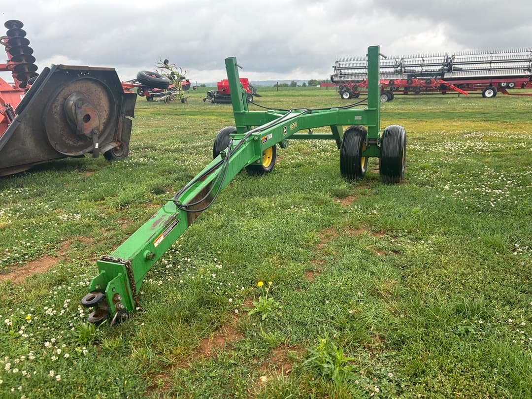 Image of John Deere 1570 Image 1