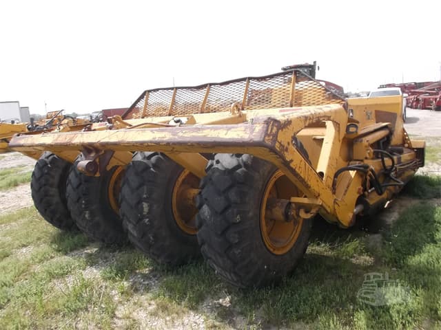 Image of John Deere 1812C equipment image 3