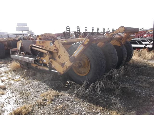 Image of John Deere 1812C equipment image 3
