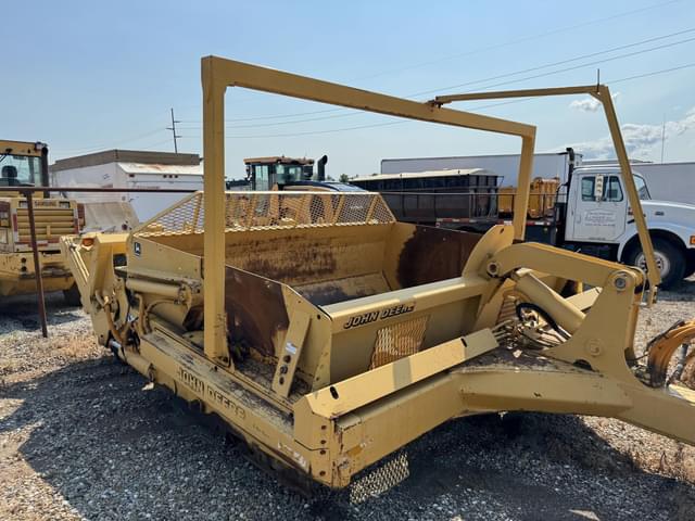 Image of John Deere 1812C equipment image 3