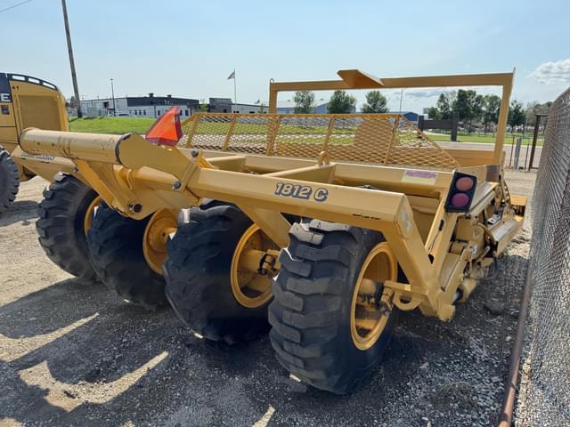 Image of John Deere 1812C equipment image 1