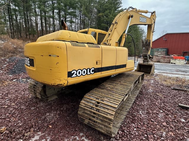 Image of John Deere 200LC equipment image 4