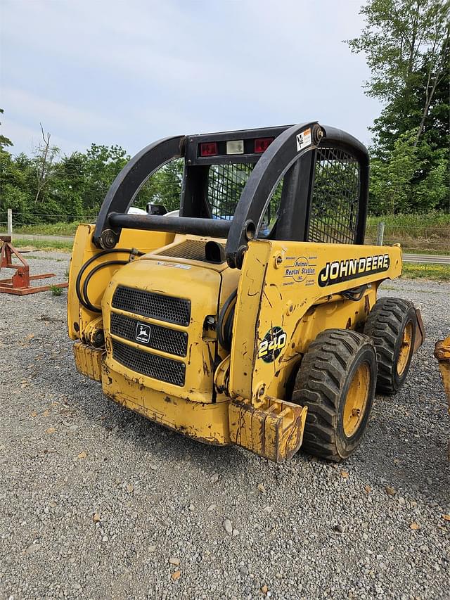 Image of John Deere 240 equipment image 3