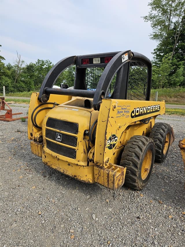 Image of John Deere 240 equipment image 3