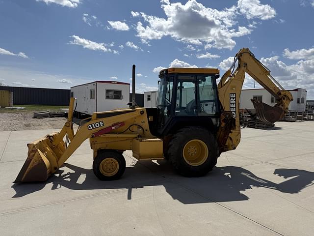 Image of John Deere 310E equipment image 4