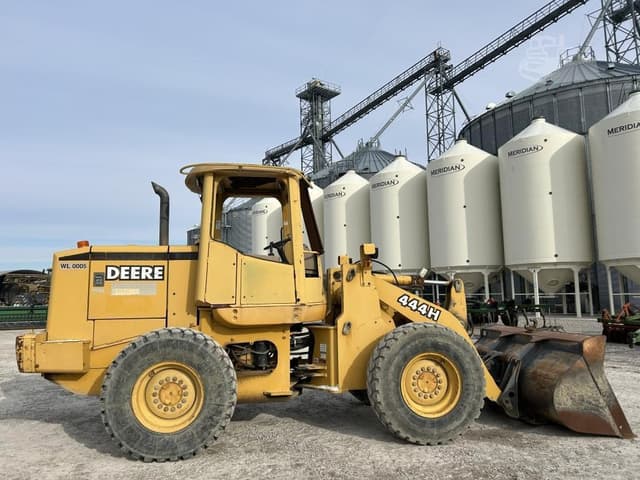 Image of John Deere 444H equipment image 3