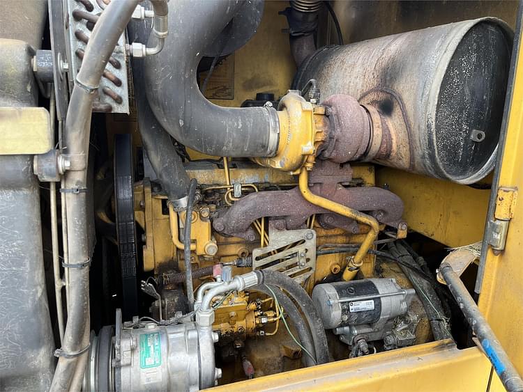 Main image John Deere 444H 18